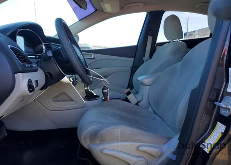 2013 Dodge Dart Sxt z USA, uszkodzony, nr VIN 1C3CDFBA8DD131562